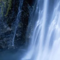 大气磅礴气吞山河的瀑布图片头像第1张