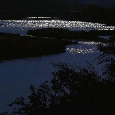 高清好看的暗色系风景背景图片头像第1张
