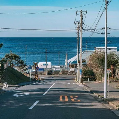 高清美丽的海边城市风景图头像第1张
