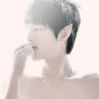 醒来后失落加心痛黑白头像第1张