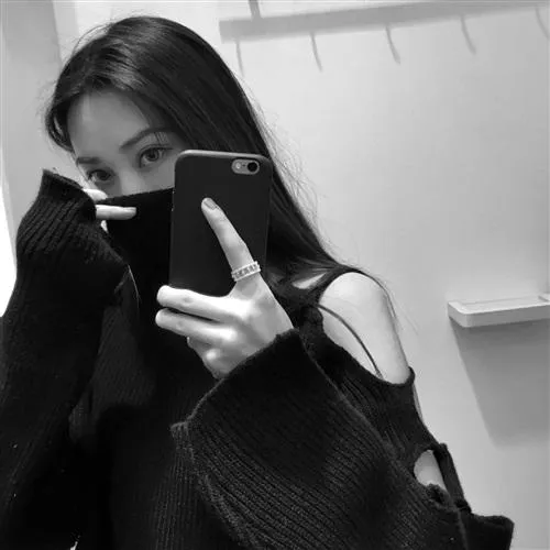 黑白高清美女头像第1张