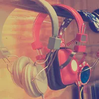 各种好看唯美个性耳机头像图片第1张