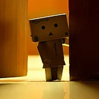 最纯真可爱的动人气息qq经典纸盒人头像图片第1张