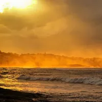 天边的云,远处的太阳唯美风光头像第1张