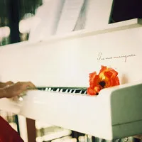 个性唯美钢琴头像图片第1张