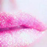 红唇头像带一半脸第1张