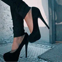 女生最爱穿高跟鞋女生头像第1张