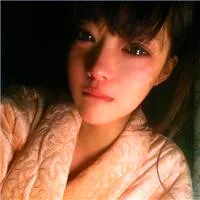 女生哭泣的头像伤感的第1张