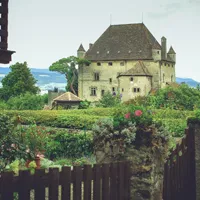 莫奈花园风景头像图片第1张