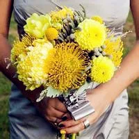 手捧鲜花头像第1张