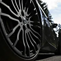 精美的宝马M6四门轿跑车QQ头像图片第1张