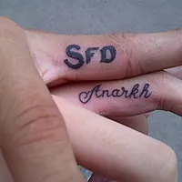 qq头像情侣有纹身的第1张