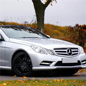 低调奢华的高清汽车头像第1张