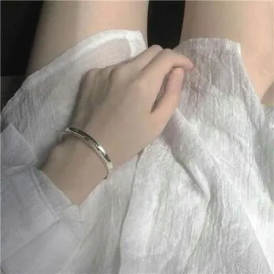 手部位头像女生第1张