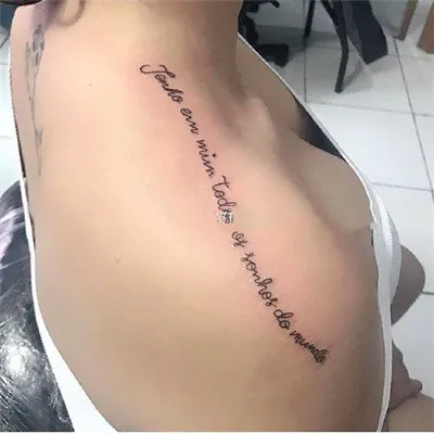 性感纹身头像第1张