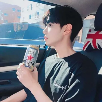 2020男生微信头像个性帅气第1张