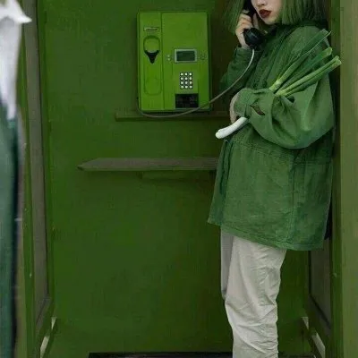 不露脸的绿色系女生头像第1张