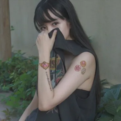 超好看个性女头第1张