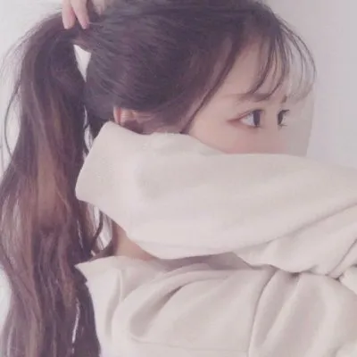 挡脸头像女第1张