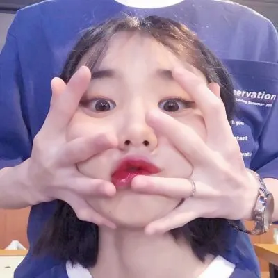 个性搞怪女神经头像第1张