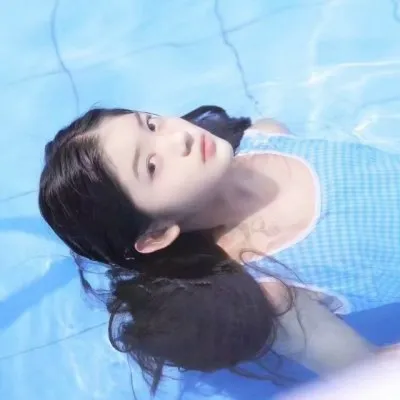 蓝色个性女头第1张