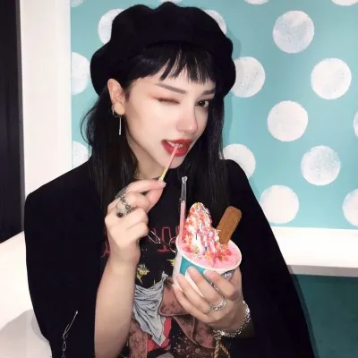 个性外国美女头像第1张