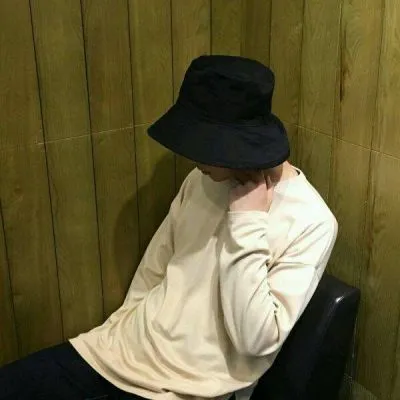 酷酷的头像个性高冷男生图片第1张