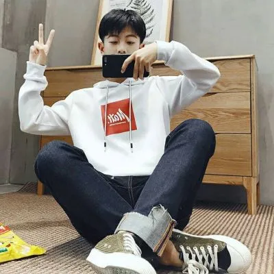 帅气时尚个性男生头像图片大全第1张