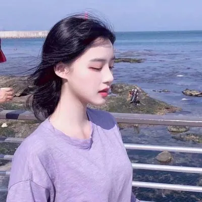 高清时尚的女生个性清新头像图片第1张