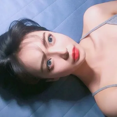 高清有气质的微信头像女生个性图片第1张