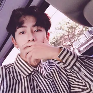 高清帅气稳重的阳光男生第1张