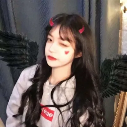 漂亮滴的女生而且超有个性第1张