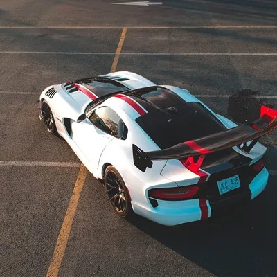 2020最新好看酷炫豪华跑车微信头像图片第1张