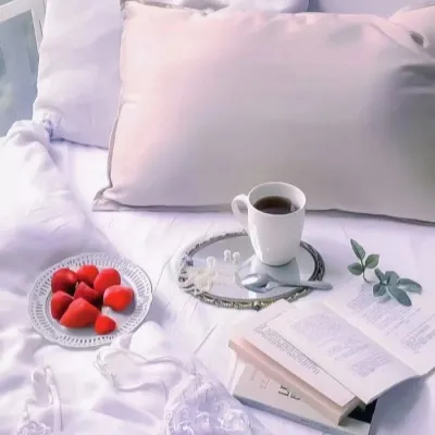 可以做朋友圈背景图的个性ins风头像第1张