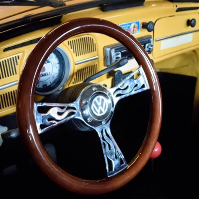 豪车方向盘微信头像第1张