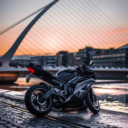 好看霸气炫酷拉风的摩托车QQ微信头像图片第1张